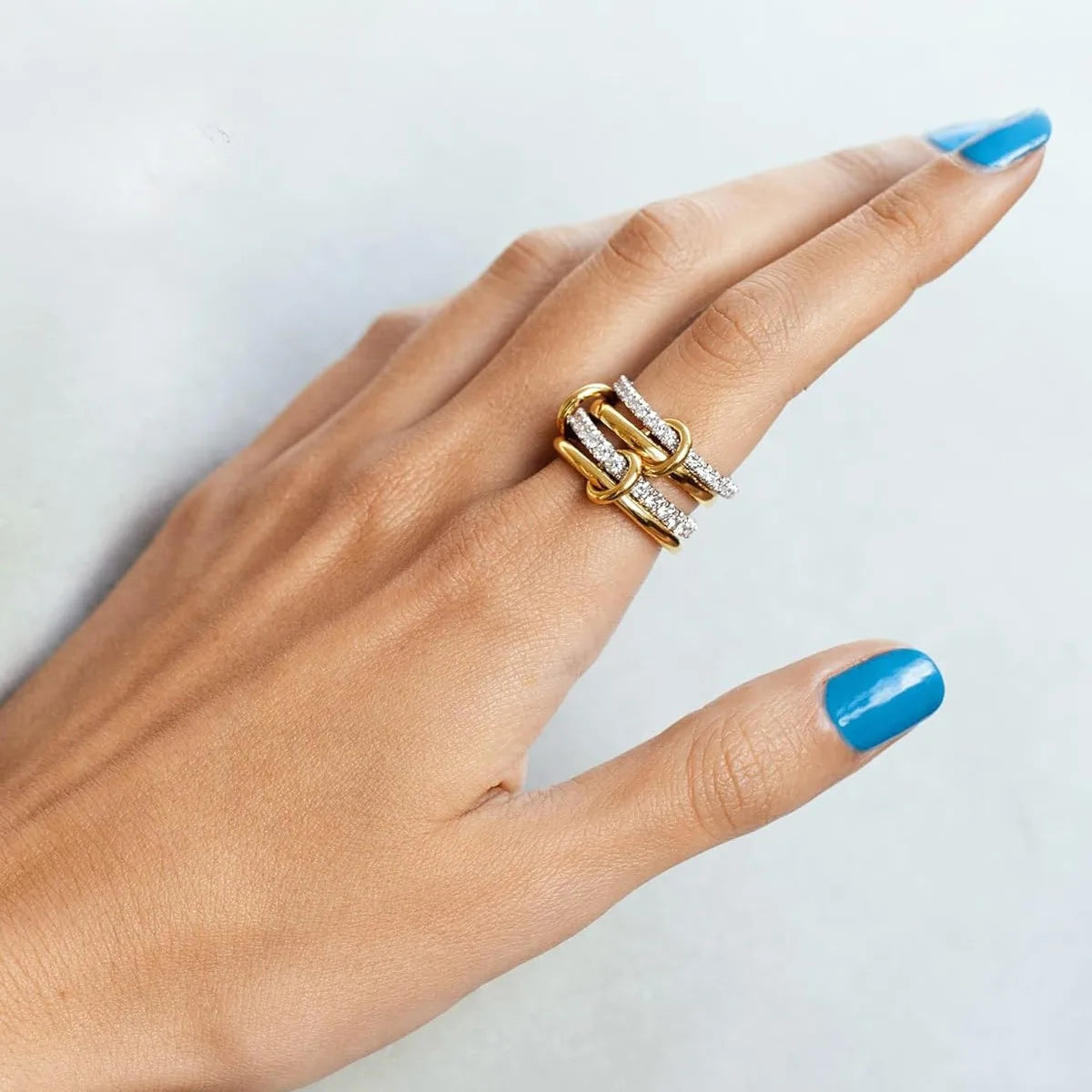 TwinAura Ring.