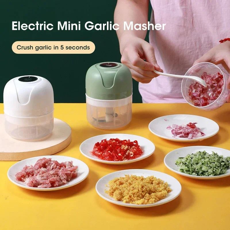 Meat and vegetable grinder for kitchen appliances